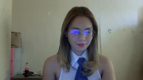 Snapshot of chelly4u69 chatting on October 19, 4:38 am chelly4u69 online show from October 19, 4:38 am