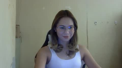 chelly4u69 online show from October 23, 3:54 am