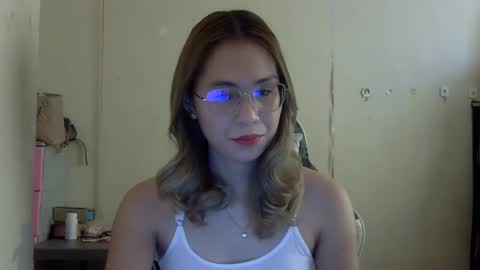 chelly4u69 online show from October 31, 4:33 am