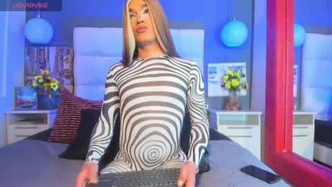 cinthya_walker1 online show from April 2, 3:32 pm