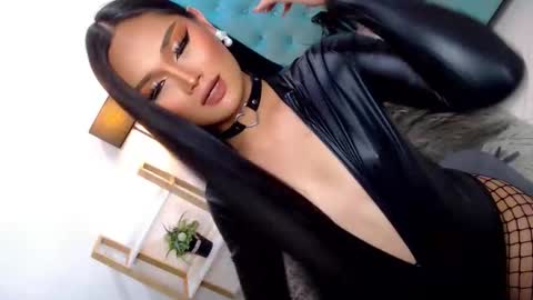 Cleo online show from March 15, 9:29 pm