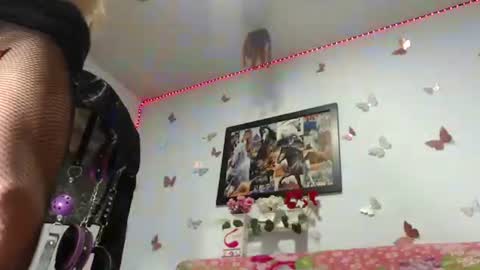 sofiabigcock69 online show from February 17, 9:06 am