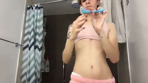 cuddleavenue online show from September 28, 1:37 am