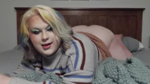 Curvygothfemboy online show from February 10, 5:14 am