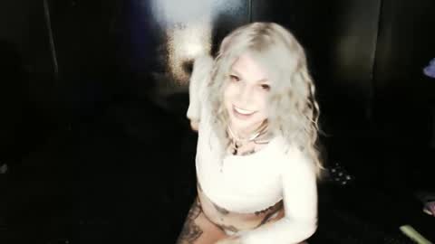 Nikki online show from March 18, 2:46 am