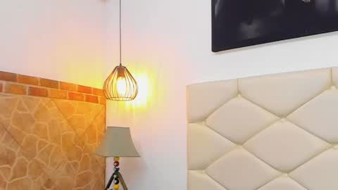 Snapshot of damara_ochoa chatting on January 27, 3:47 am online show from January 27, 3:47 am