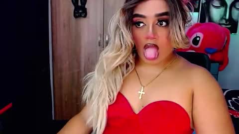 danipein online show from October 31, 11:42 am