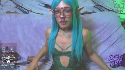 dark_nina__ online show from June 12, 5:06 am