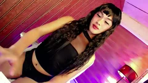 its me monica online show from April 1, 11:46 pm