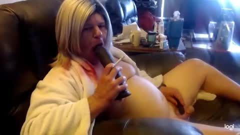 dawndoesall online show from April 16, 11:18 pm