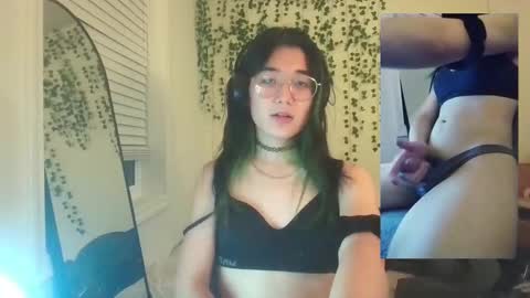 Snapshot of deciduousdoll chatting on September 22, 6:08 am deciduousdoll online show from September 22, 6:08 am