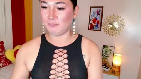 destenierose online show from February 3, 3:15 am