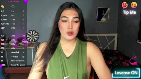 Snapshot of diamond_foxy chatting on December 6, 3:39 pm Wency online show from December 6, 3:39 pm