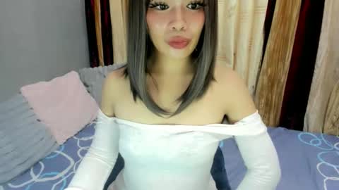 miss. Erika online show from December 19, 3:06 pm