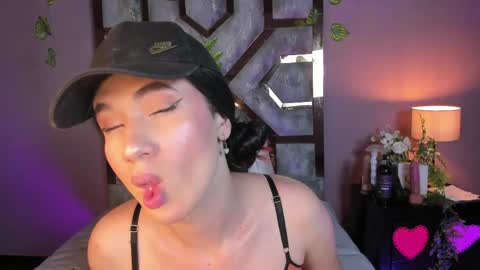 electra_gosselin online show from June 5, 1:42 am