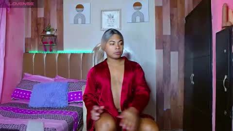 eletrabrowns online show from February 18, 10:23 am