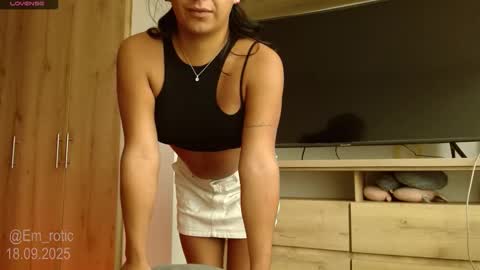 Emilia  online show from September 18, 5:07 pm