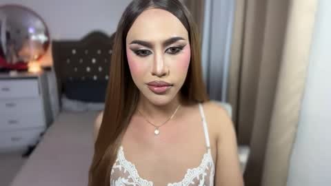 EMELY online show from February 15, 7:26 am