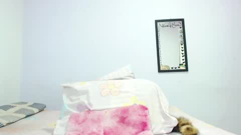 Emily  IGEmmily Baussa online show from April 17, 7:44 am