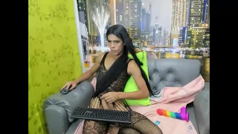 estefani robles online show from December 23, 1:21 am