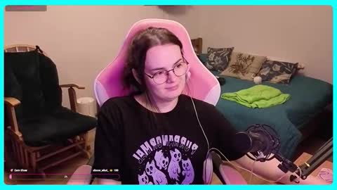 Gamer Katt online show from December 3, 1:37 pm