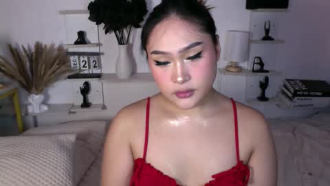 Queen Eva Mazikeen online show from December 22, 6:23 pm