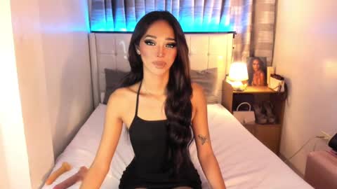 faelore online show from January 22, 5:59 pm