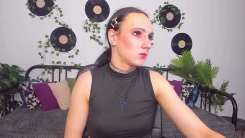 Honey Ill be waiting for you  Mon Fri Sat Sun 10am-5pm and Wed 3am-10amGMT online show from January 16, 9:59 am