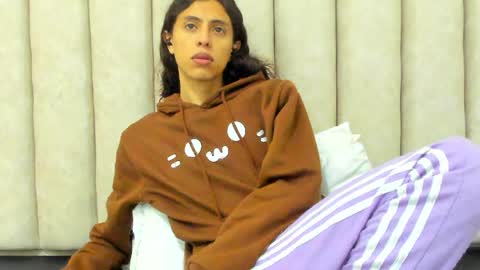 FreyaMoller  online show from April 15, 7:19 pm