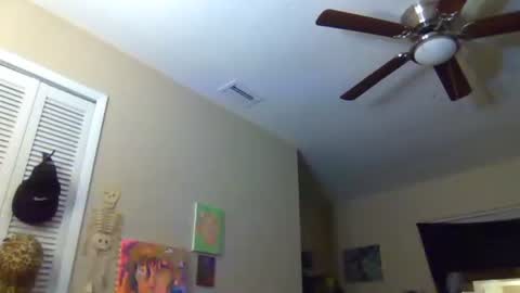 SrirachaSwitchblade  online show from November 14, 10:12 am