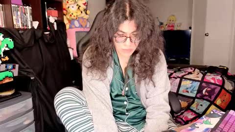 glaceon9 online show from February 18, 12:18 am