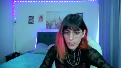 goth_minerva online show from March 25, 2:33 pm