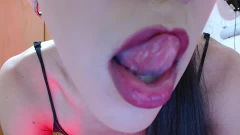       online show from December 22, 2:22 pm