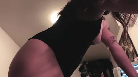 hekatebtch online show from April 10, 5:57 am