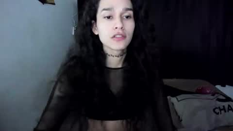 helena_spellman online show from June 18, 9:10 am