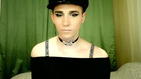 Snapshot of hellenspellman chatting on February 25, 11:55 pm Helen Spellman online show from February 25, 11:55 pm