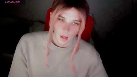 Snapshot of hellenspellman chatting on September 28, 4:06 pm Helen Spellman online show from September 28, 4:06 pm