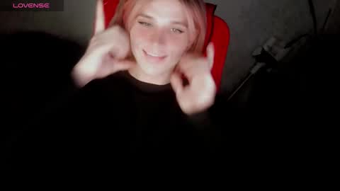 Snapshot of hellenspellman chatting on October 9, 4:19 pm Helen Spellman online show from October 9, 4:19 pm