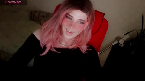 Helen Spellman online show from November 18, 4:40 pm