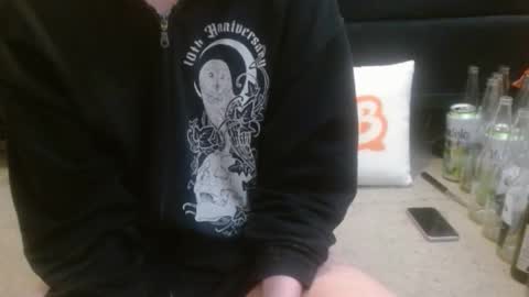 Holly Hawkes online show from March 31, 1:07 am