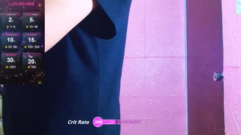 Snapshot of hollywoodbitch chatting on October 15, 7:41 am Isabella Marie online show from October 15, 7:41 am