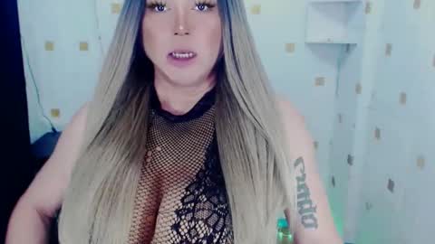 YOUR MAJESTY LUCY PEARL online show from January 10, 9:20 pm