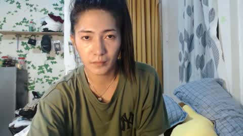 its me CLAUDIA online show from December 30, 6:20 am