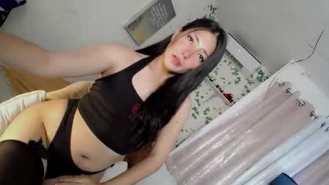 its me CLAUDIA online show from September 10, 5:06 am