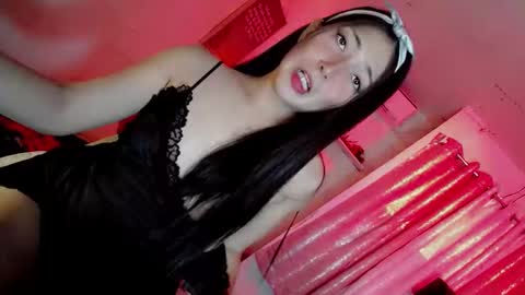 its me CLAUDIA online show from October 20, 5:43 am