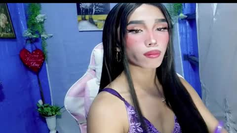 Khianna online show from March 8, 1:14 pm