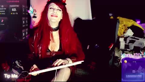 latexslave online show from February 25, 12:26 am