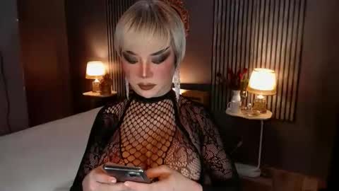 Christine online show from December 3, 9:24 am