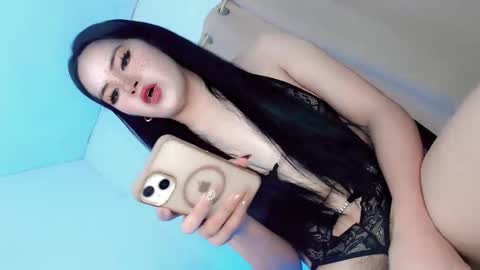 Yhanie online show from December 23, 7:23 am