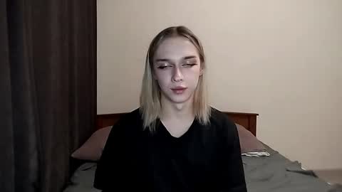 Jade online show from November 12, 1:54 pm